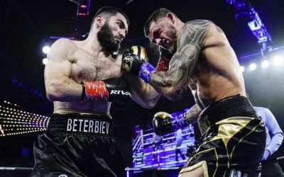 Artur Beterbiev wins his third light heavyweight championship after knocking out Joe Smith Jr. in the second round