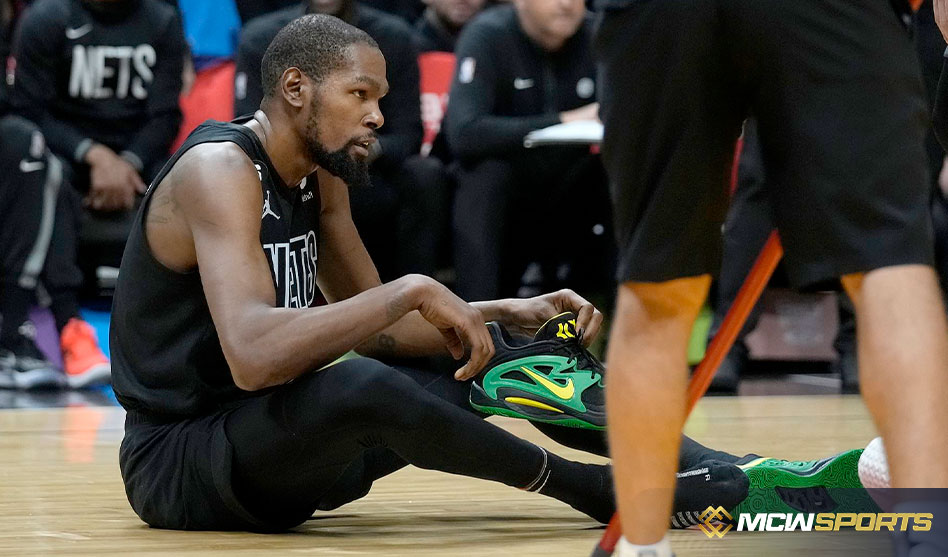 After hurting his knee against the Heat, Kevin Durant will get an MRI