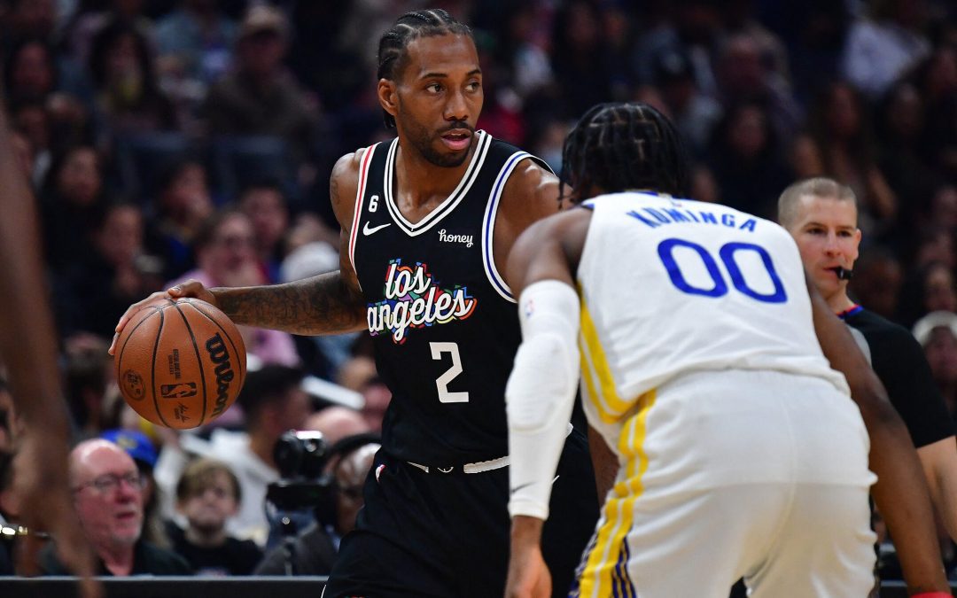 Clippers add to Warriors’ struggles on the road