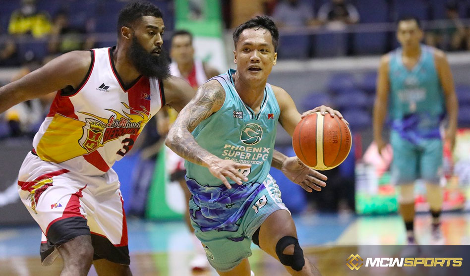 Phoenix Super LPG – Encho Serrano fled the PBA and sprinted right into the MPBL waiting arms while Will Navarro signed a two-year contract with NorthPort