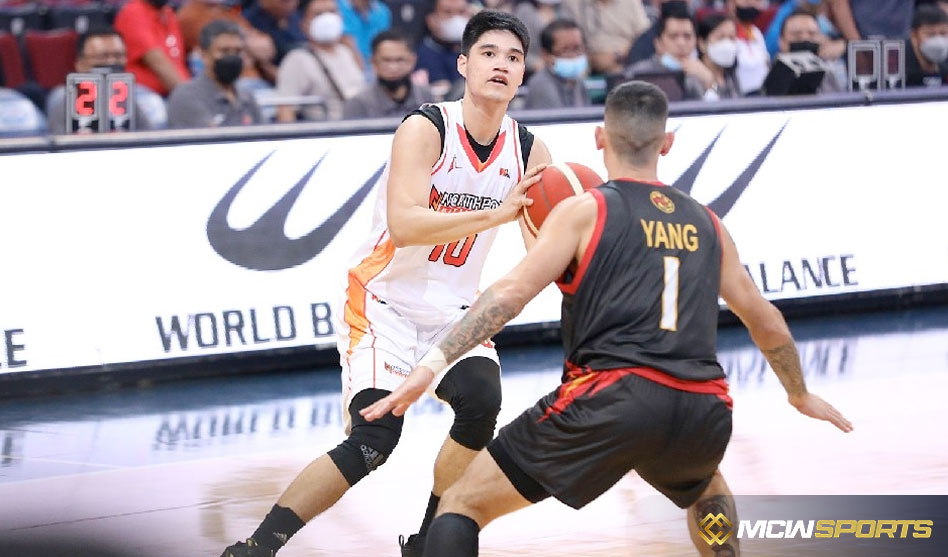 PBA: Ready for NorthPort's demanding next stretch against SMC clubs is Arvin Tolentino; Ginebra is not the target of Javi Gomez de Liano's animosity