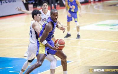 Tropang Giga defeats Bolts to lead Group A