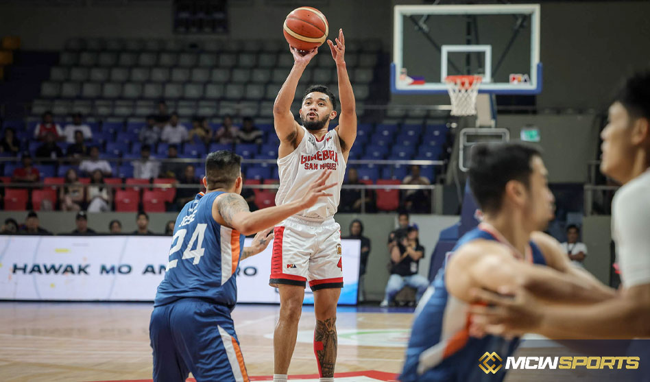 In the series opener, Brownlee outperforms Durham and propels Ginebra past Meralco