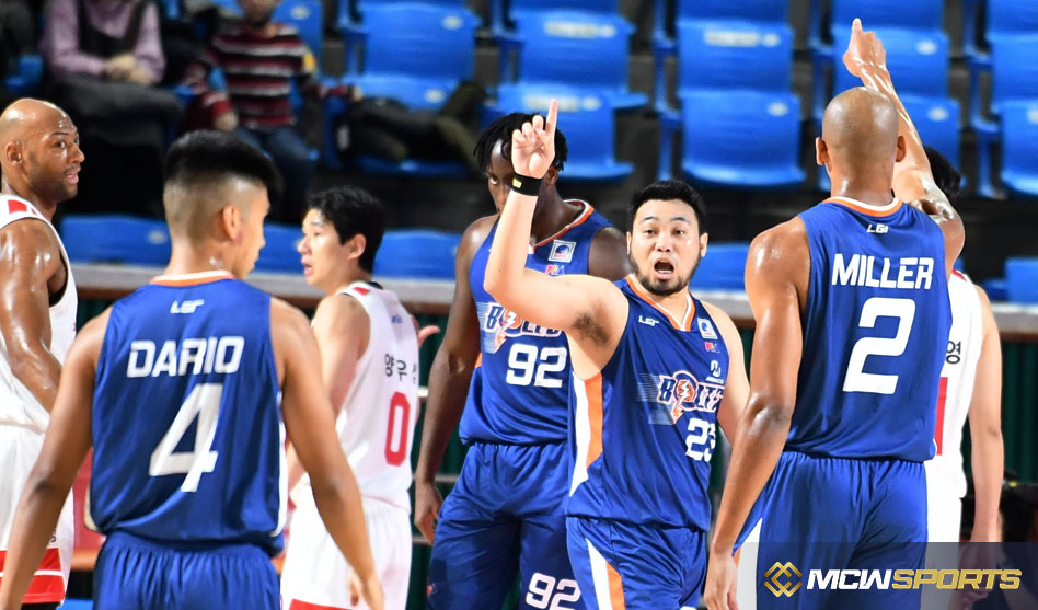 Meralco plays both games as the Bolts take on the Golden Kings, an EASL nemesis