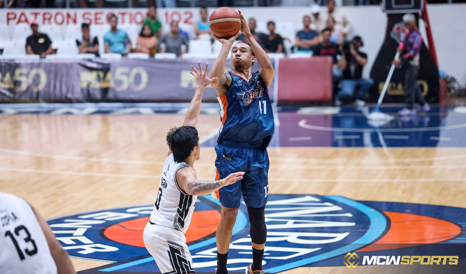 Because of his leadership, Chris Newsome wins Player of the Week and lifts the Meralco Bolts at a Critical Point