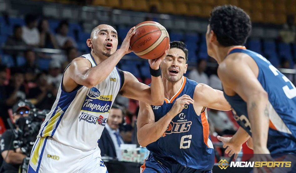 Blackwater Bossing and Meralco Bolts will face off in a pivotal Philippine Cup match